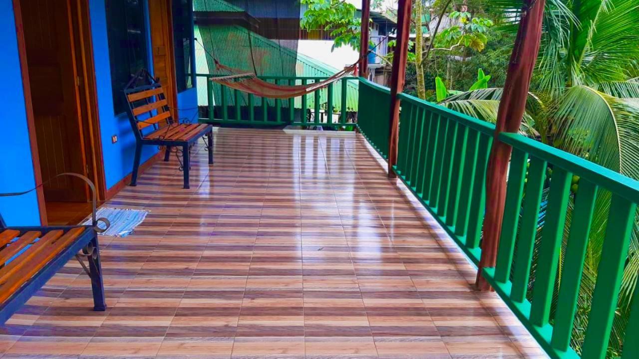 Allegra Hostel Drakes Bay Екстериор снимка