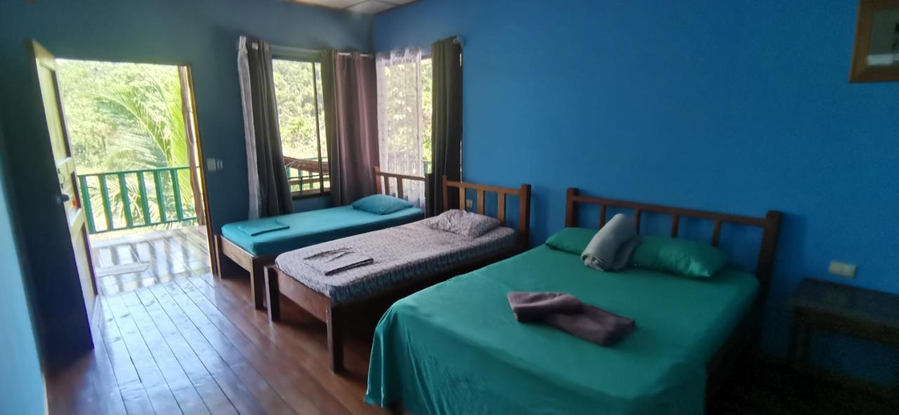Allegra Hostel Drakes Bay Екстериор снимка
